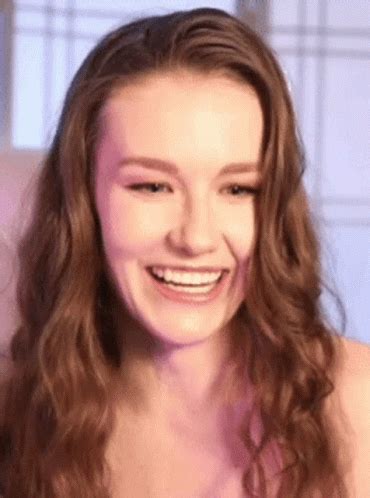 Emily w/ Elizabeth Reed : r/EmilyBloom